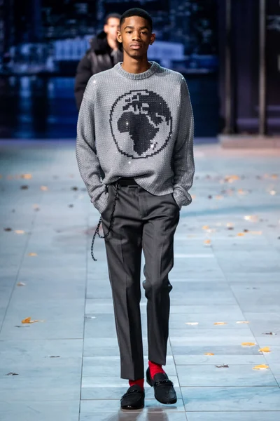 Look 53